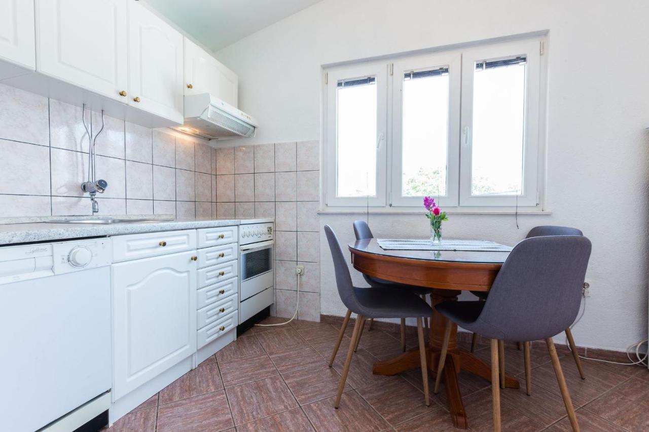 Apartments Kaline ポドストラナ エクステリア 写真
